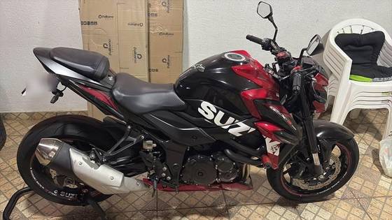SUZUKI GSX-S750A SUZUKI GSX-S750A